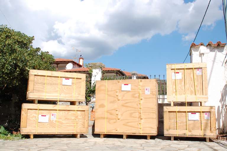 ISPM-15 certified crates for the international transport of machinery.